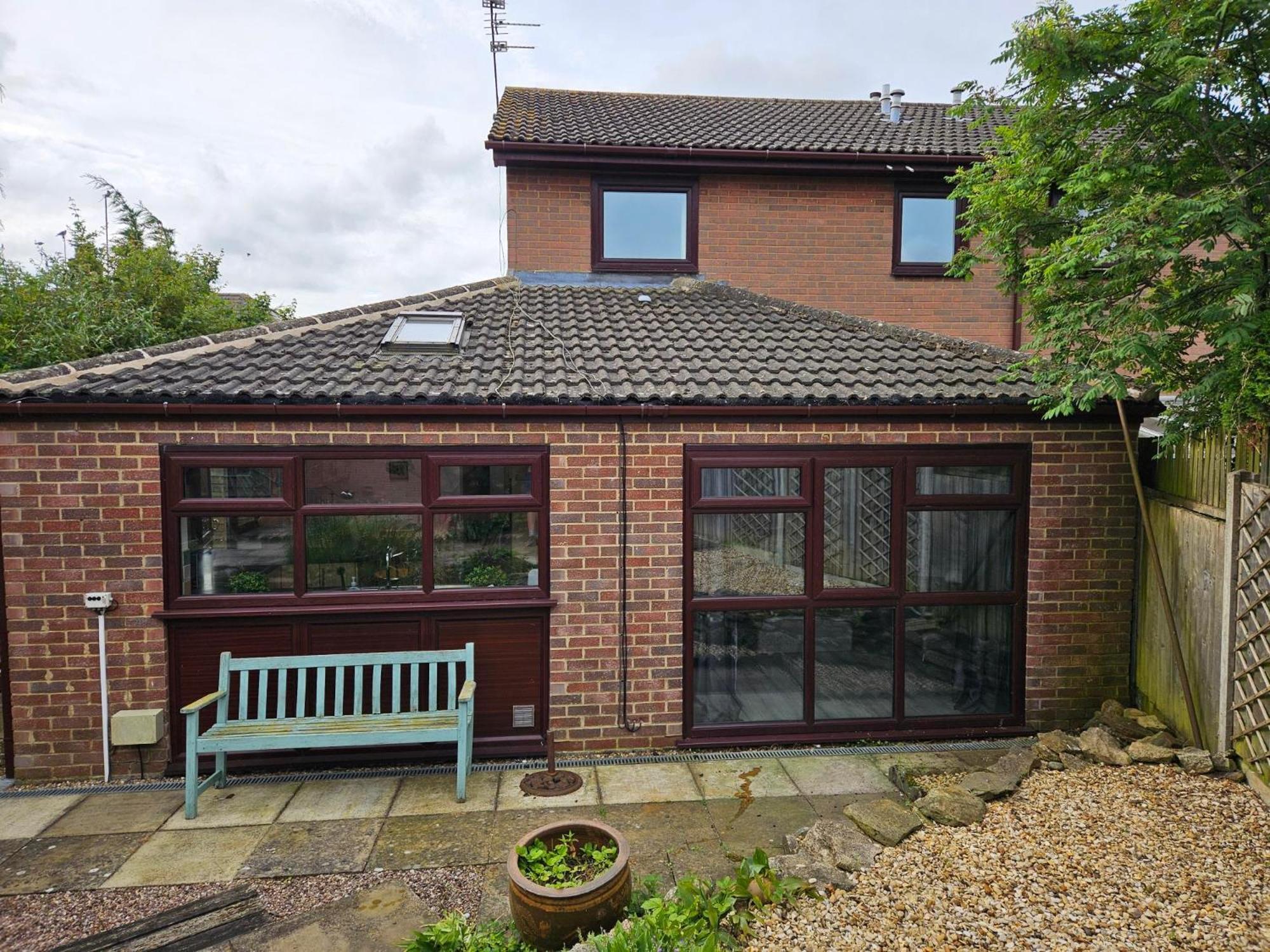 Redcot Gardens Stamford 4 Bed Contractor Familt Home With Parking Exterior photo